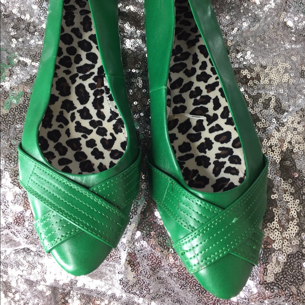 Kelly Green Slip-ons